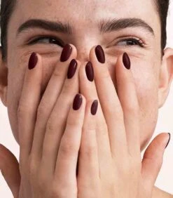 Pink Gellac - Sangria Red - Gellak - Vegan - Donkerrood - Creamy Finish - 15 Ml -Chique Cosmetica Winkel 1050x1200 40