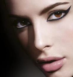 Maybelline Lasting Drama 24H Eyeliner - 4 Crushed Emerald -Chique Cosmetica Winkel 1136x1200