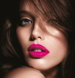 Maybelline Color Sensational - 553 Glamorous Red - Rood - Lippenstift -Chique Cosmetica Winkel 1144x1200