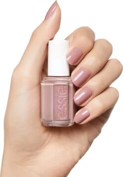 Essie 40 Demeure Vixen - Lila Taupe - Nagellak -Chique Cosmetica Winkel 836x1200 2