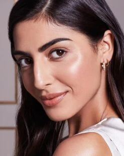 Max Factor Radiant Lift FD - 77 Golden Tan -Chique Cosmetica Winkel 960x1200 2